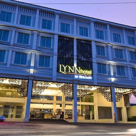 Lynn Hotel By Horison Jogyakarta Zewnętrze zdjęcie