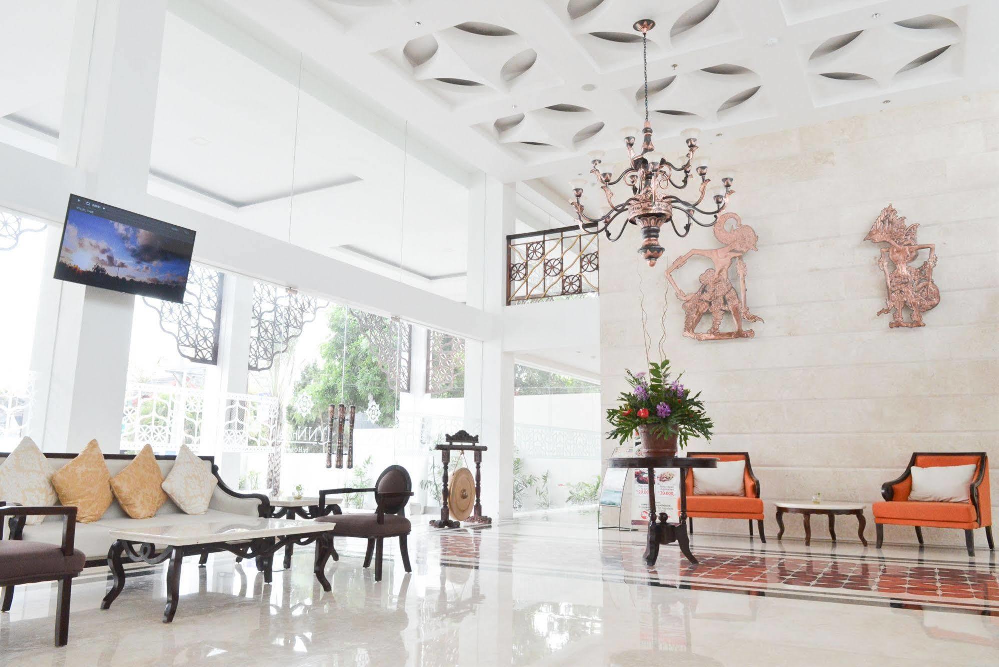Lynn Hotel By Horison Jogyakarta Zewnętrze zdjęcie